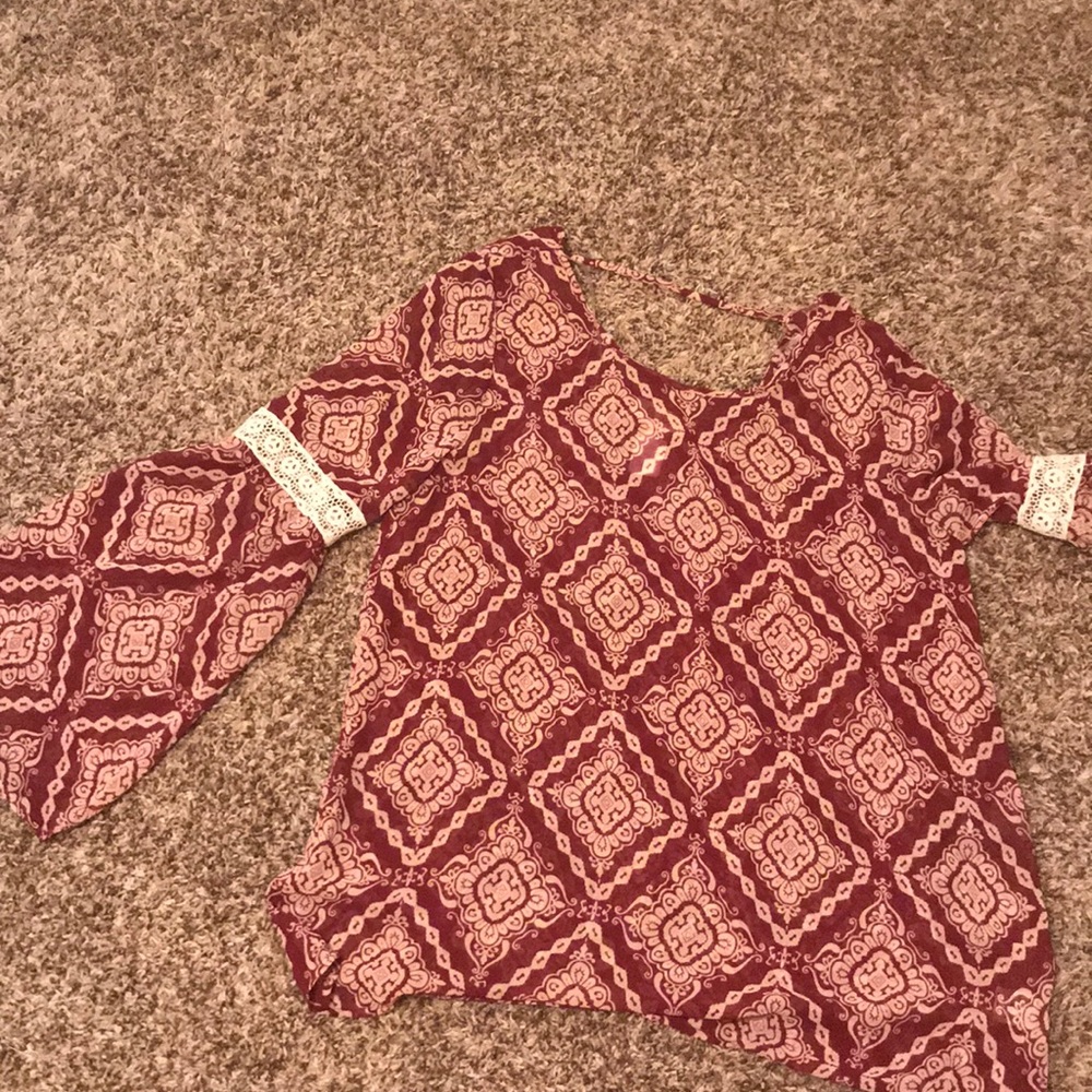 Garnet and cream patterned blouse